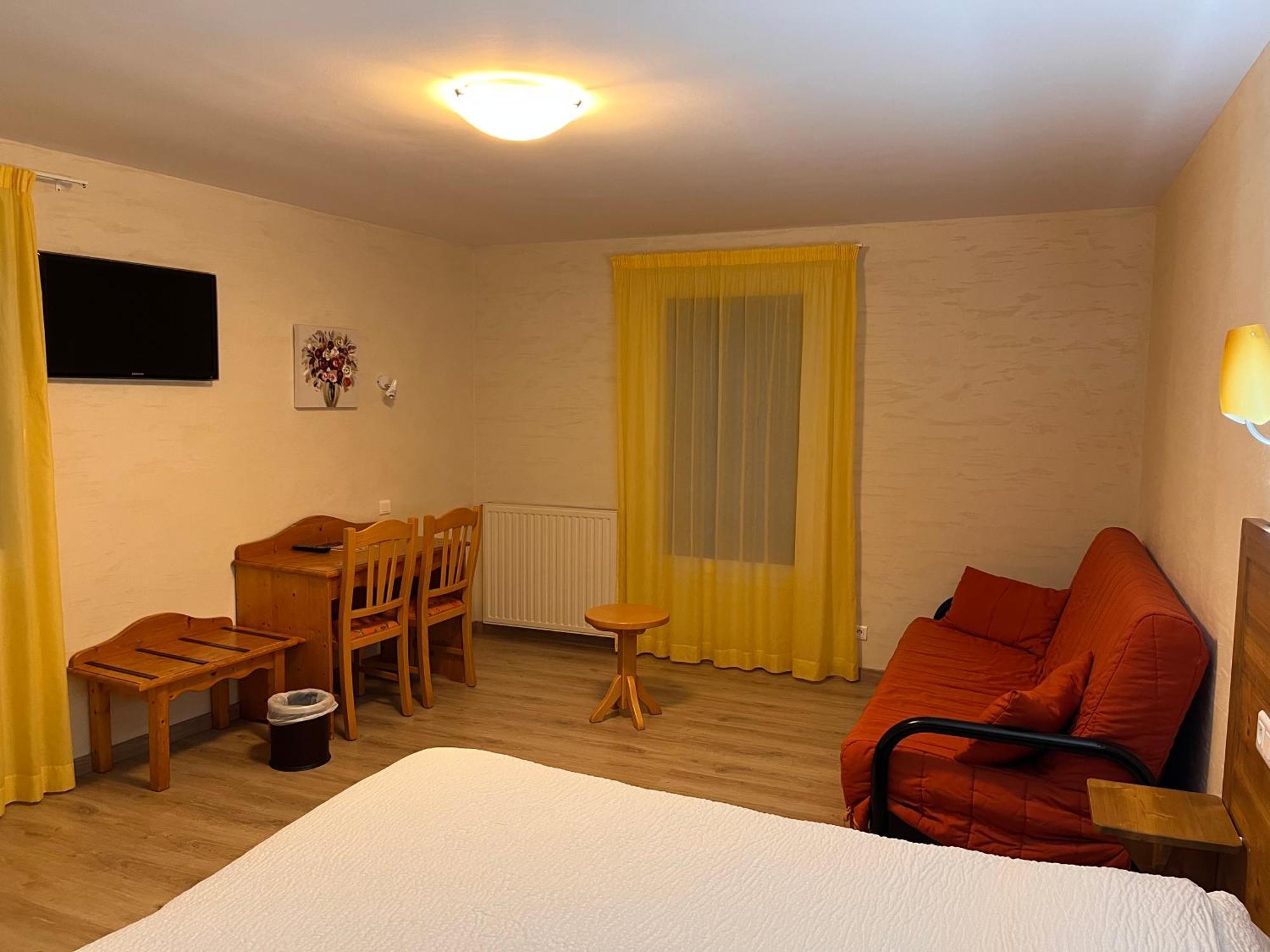 Logis Hotel Spa Restaurant Le Provence Lanarce Zewnętrze zdjęcie