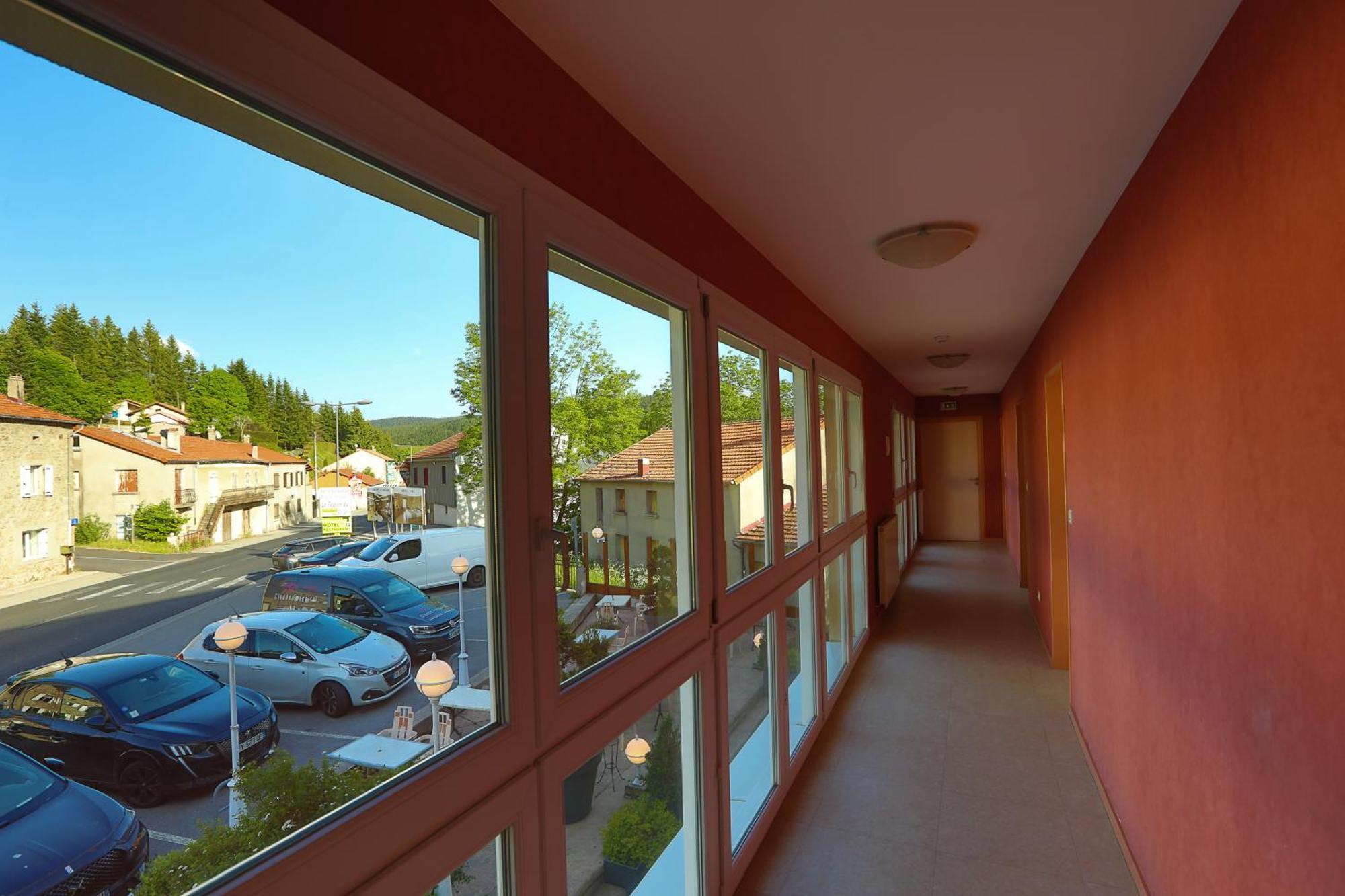 Logis Hotel Spa Restaurant Le Provence Lanarce Zewnętrze zdjęcie
