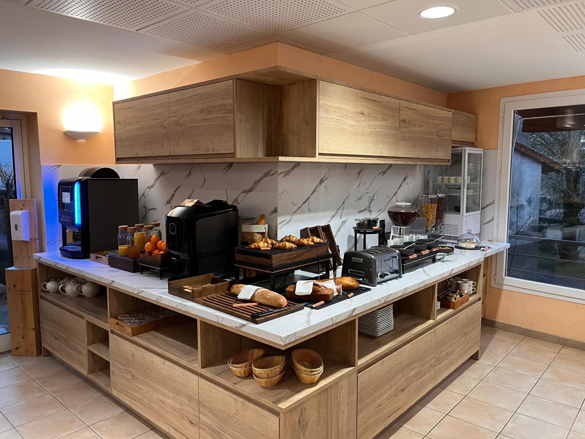 Logis Hotel Spa Restaurant Le Provence Lanarce Zewnętrze zdjęcie
